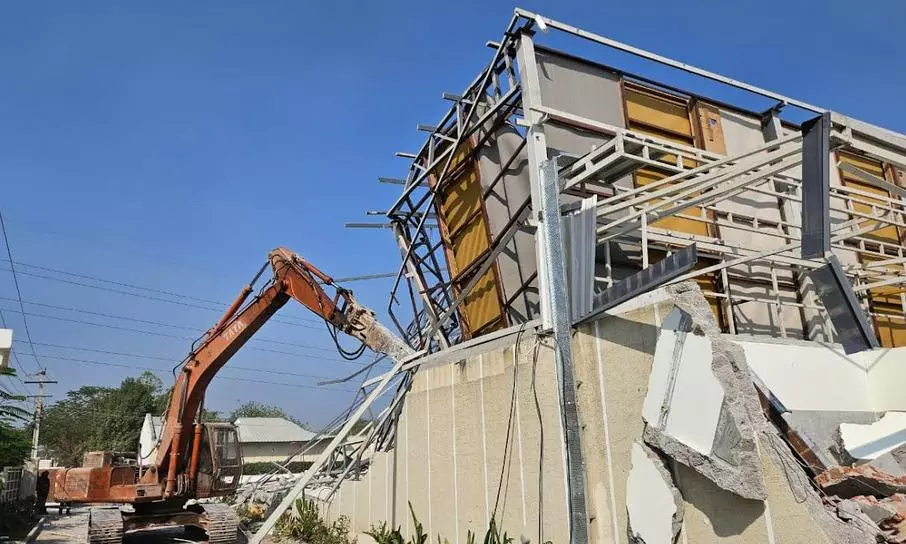 HYDRAA Demolishes Illegal Structures at Prakruthi Resorts in Devaryamjal post thumbnail image