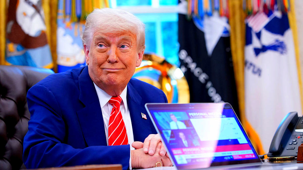 YouTube pays ‘Mafia boss’ Donald Trump $24.5 million over insurrection ban post thumbnail image