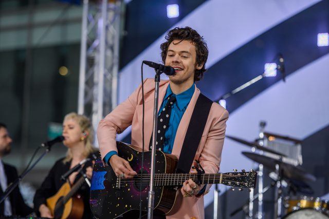 <div>Harry Styles Is Going To Read Us A Bedtime Story And It’s Exactly What We Need Right Now</div> post thumbnail image
