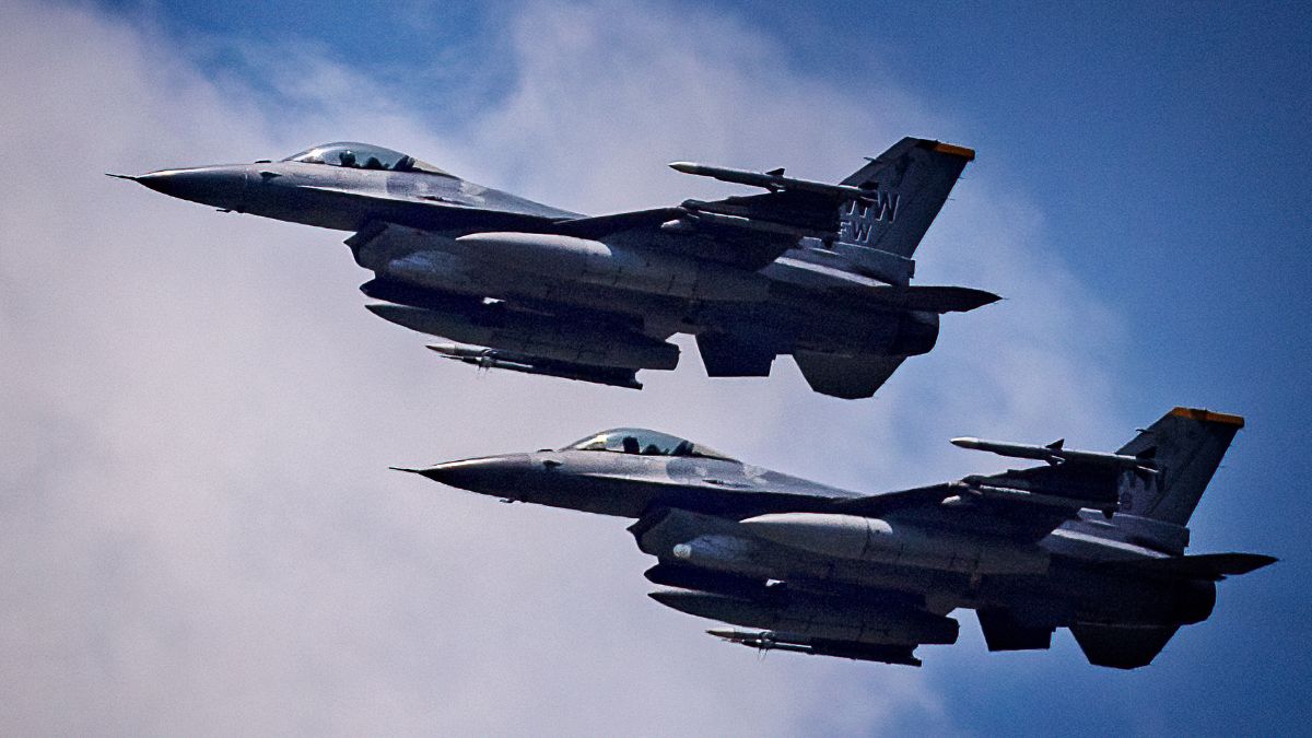 America is now fighting ‘narco-terrorists’ with F-35s in the Caribbean to justify Trump’s need to bomb civilian boats in the ocean post thumbnail image