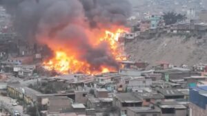 Peru Fire: Massive Blaze Destroys Over Ten Homes In Pamplona Alta | Watch