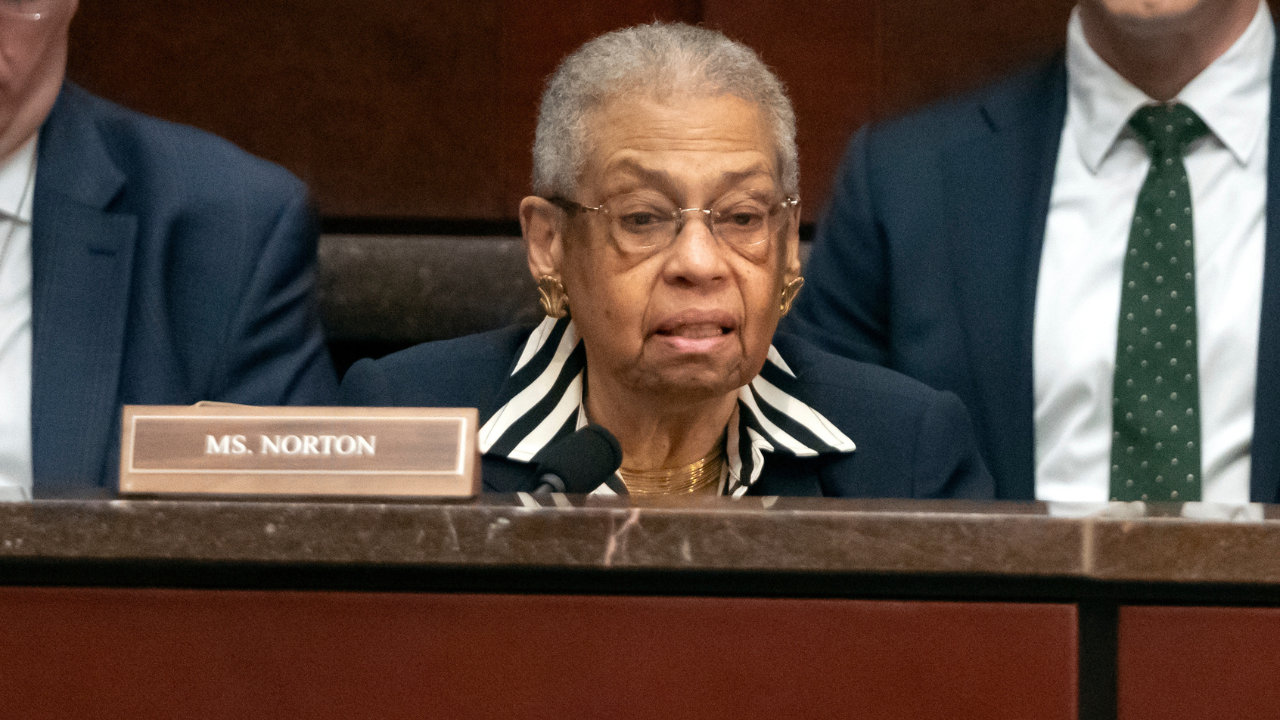 How Did DC Congressional Delegate Eleanor Holmes Norton Get Scammed And Lose Over $4,000? post thumbnail image