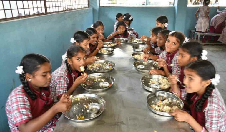 After depriving students for two years, Telangana govt to revive BRS’ breakfast scheme in schools post thumbnail image