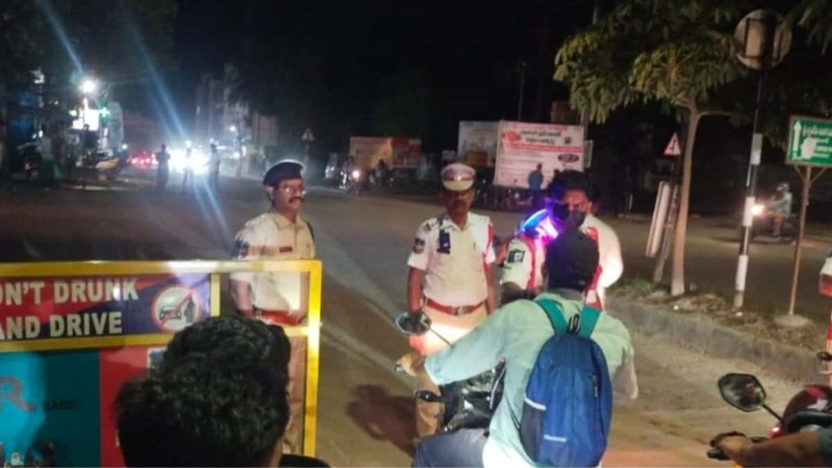 416 booked for drunk driving in Cyberabad over weekend post thumbnail image