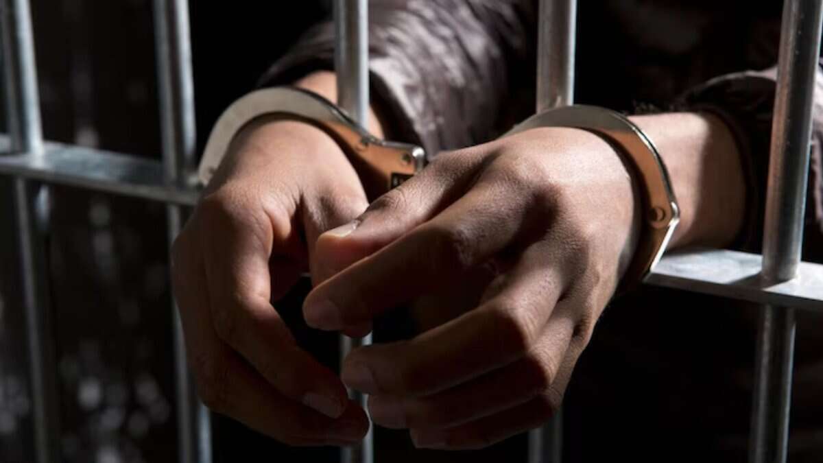 Two arrested for possessing unlicensed pistol in Hyderabad post thumbnail image