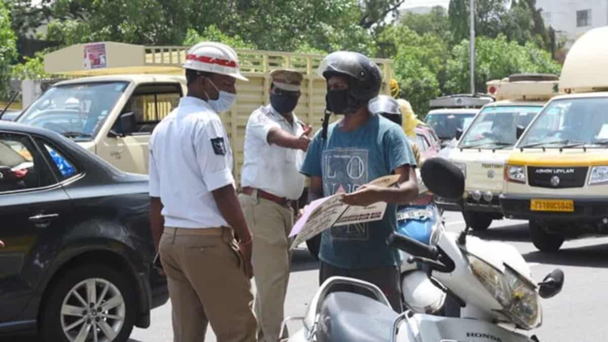 Hyderabad traffic police books over 10k cases in October first week post thumbnail image