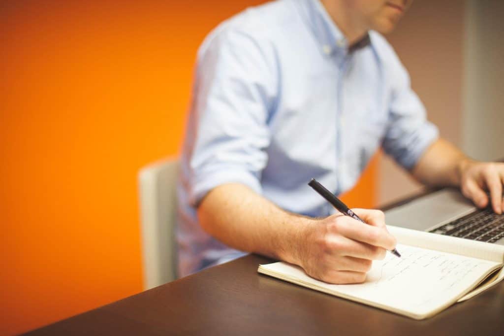 Why Do Most Tech Blogs Fail to Connect? – Factors That Make the Best Blog post thumbnail image