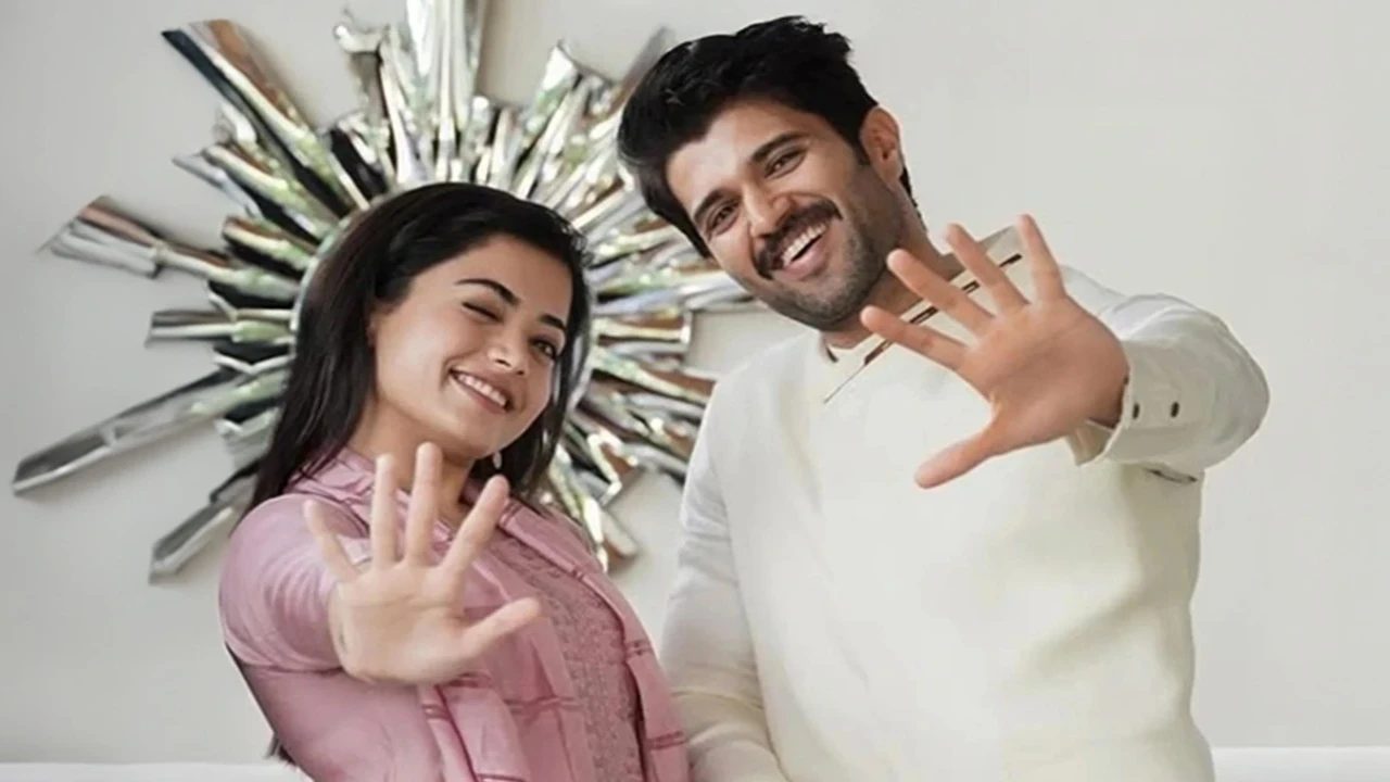 Vijay Deverakonda and fiancee Rashmika Mandanna spotted at Hyderabad airport as they jet off for a New Year getaway; Video post thumbnail image