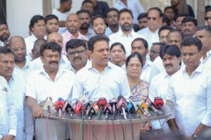 తెలంగాణ అస్తిత్వానికి భంగం క‌లిగిస్తే ఊరుకోం