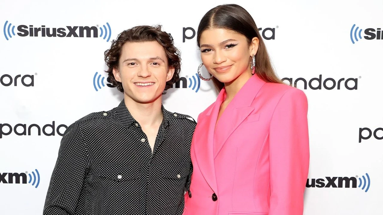 Zendaya Says People ‘Make Mistakes’ About Her Relationship Red Flags, Reveals How Tom Holland Checks Out post thumbnail image