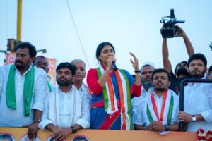 కోట్లాది మంది కూలీల పొట్ట కొట్టిన కేంద్రం