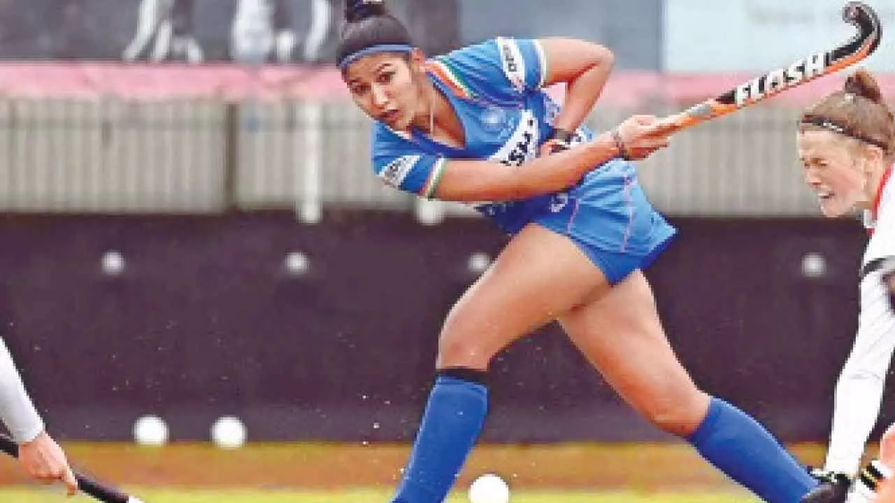 FIH Women’s World Cup qualifiers: Kaur scores hat-trick as India enter semis post thumbnail image