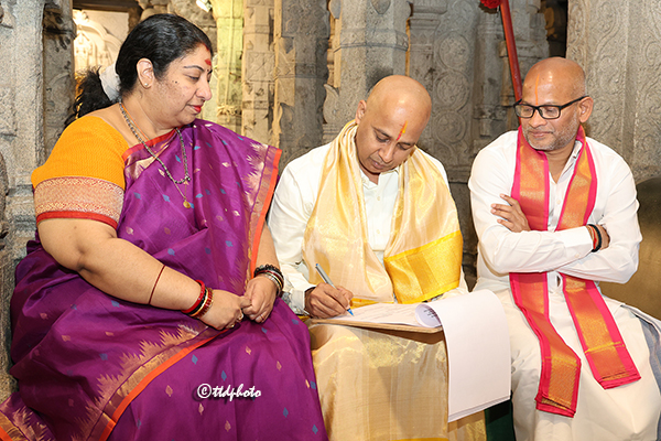 టీటీడీ ఈవోగా ముద్దాడ రవిచంద్ర భాద్యతల స్వీక‌ర‌ణ‌