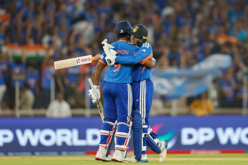 చెల‌రేగిన బ్యాట‌ర్లు ఇండియా భారీ స్కోర్