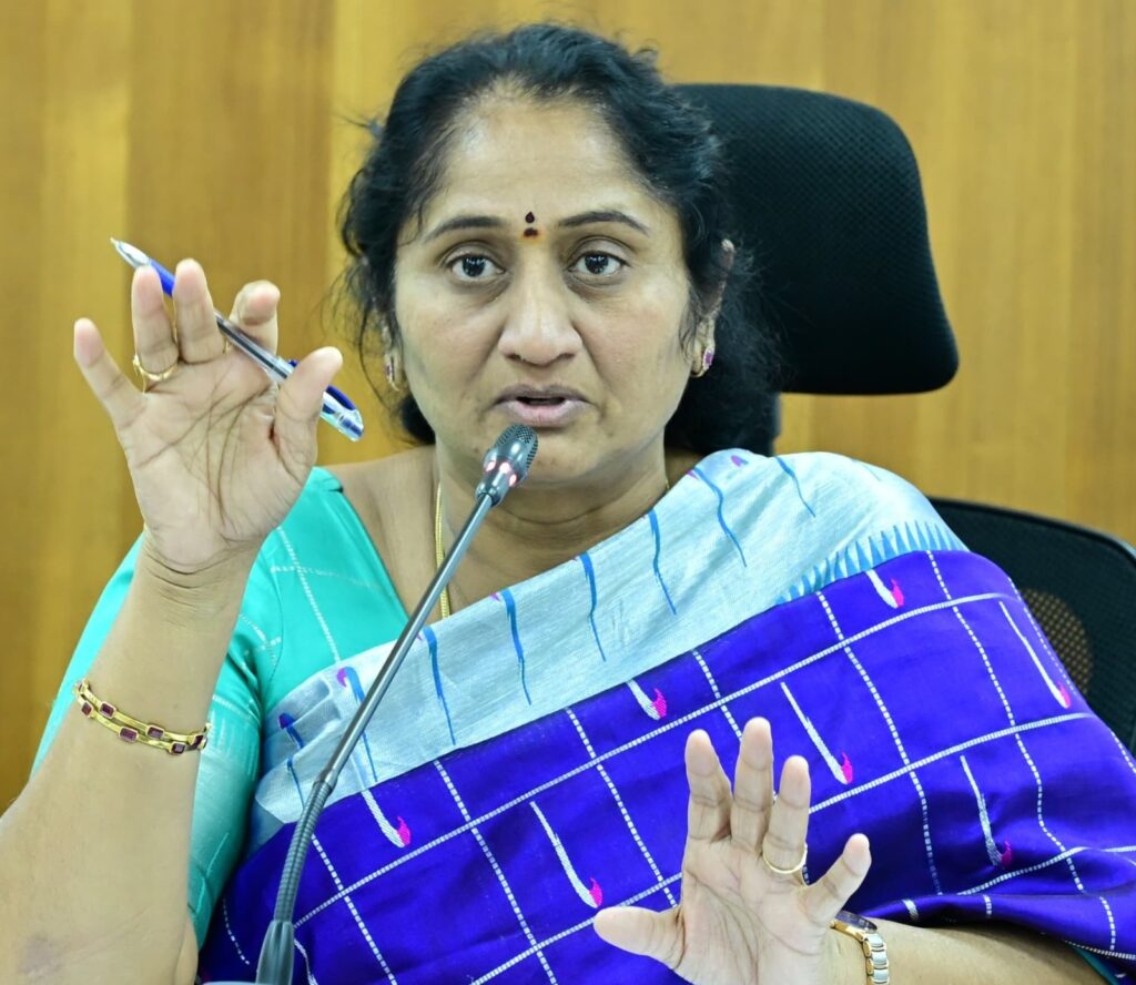 జ‌గ‌న్ మోసాల‌కు, అబద్ధాలకు కేరాఫ్ : ఎస్. స‌విత