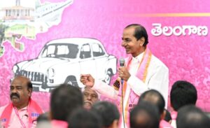 బీజేపీ ఎంపీ తేజ‌స్వి సూర్య ఓ వెధ‌వ :  కేసీఆర్