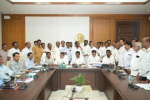 దిగొచ్చిన ప్ర‌భుత్వం ఆర్టీసీ కార్మికుల విజ‌యం
