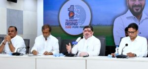 ఆర్టీసీ కార్మికులు సమ్మెను విరమించాలి